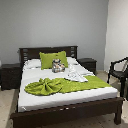 Hotel El Deportista メデジン エクステリア 写真