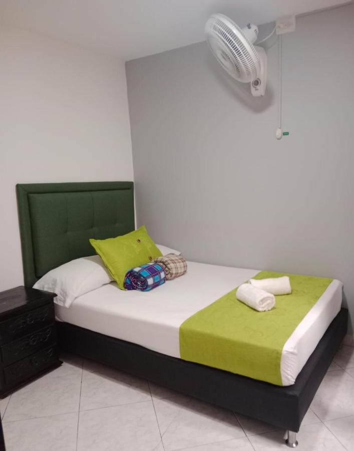 Hotel El Deportista メデジン エクステリア 写真
