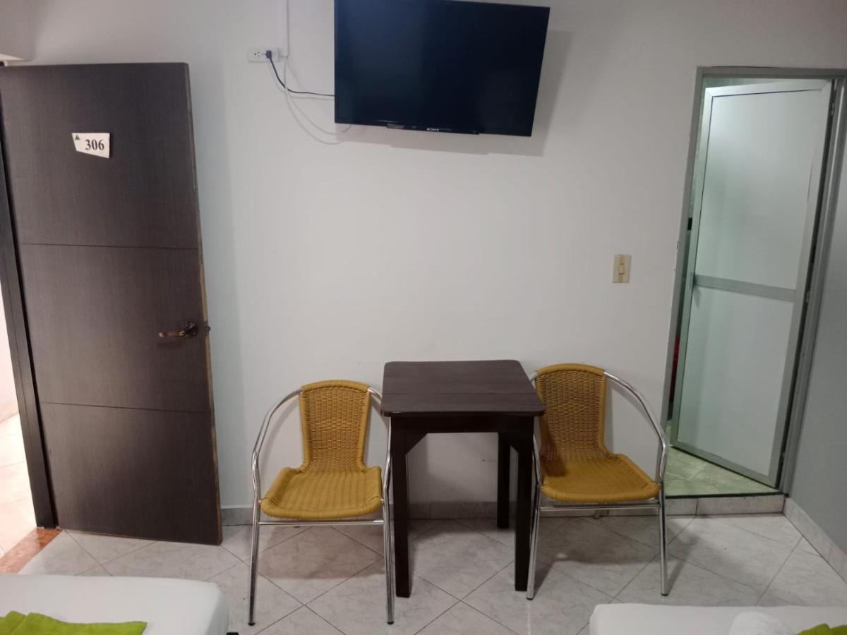 Hotel El Deportista メデジン エクステリア 写真